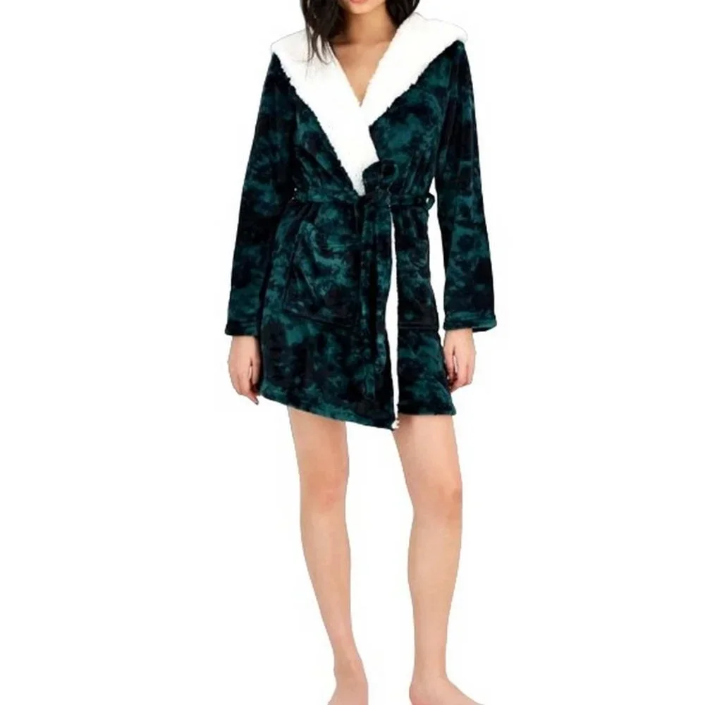 JENNI Women's Printed Short Sherpa Hooded Robe XS/S (1bx)